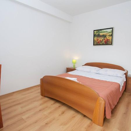 באסקה Apartments & Rooms Dekanic מראה חיצוני תמונה