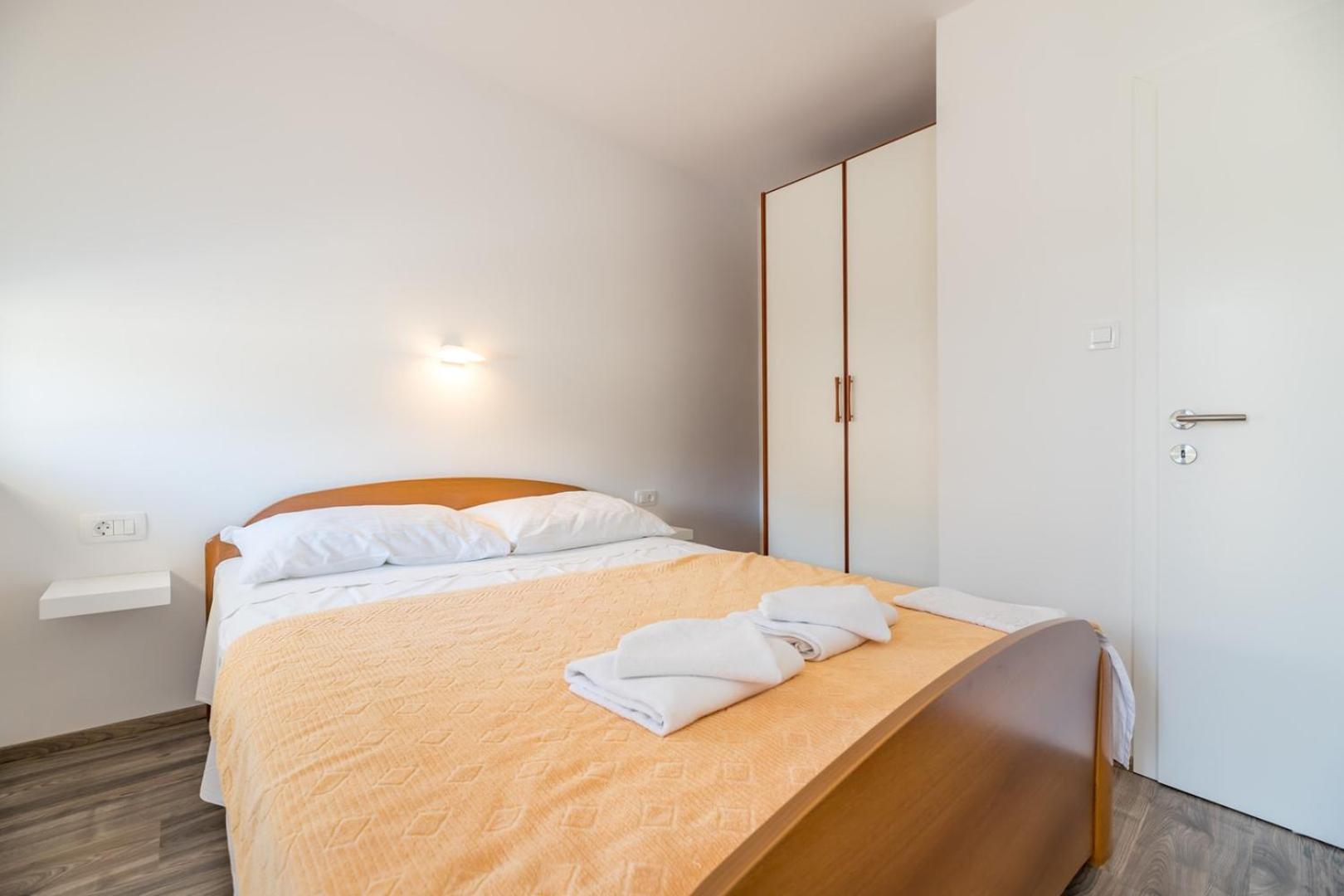 באסקה Apartments & Rooms Dekanic מראה חיצוני תמונה