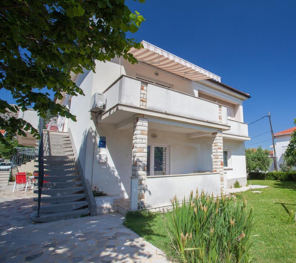 באסקה Apartments & Rooms Dekanic מראה חיצוני תמונה
