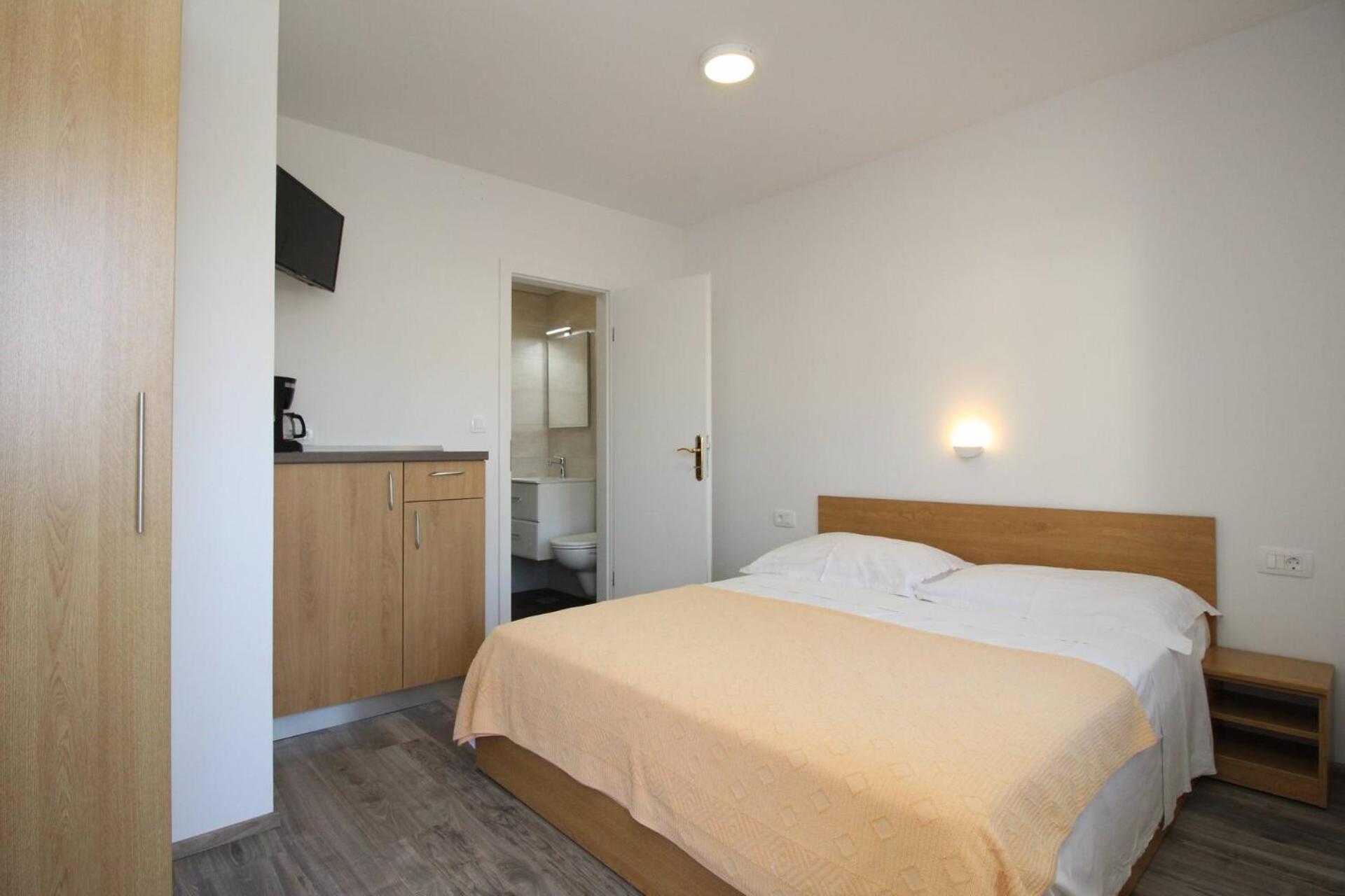 באסקה Apartments & Rooms Dekanic מראה חיצוני תמונה