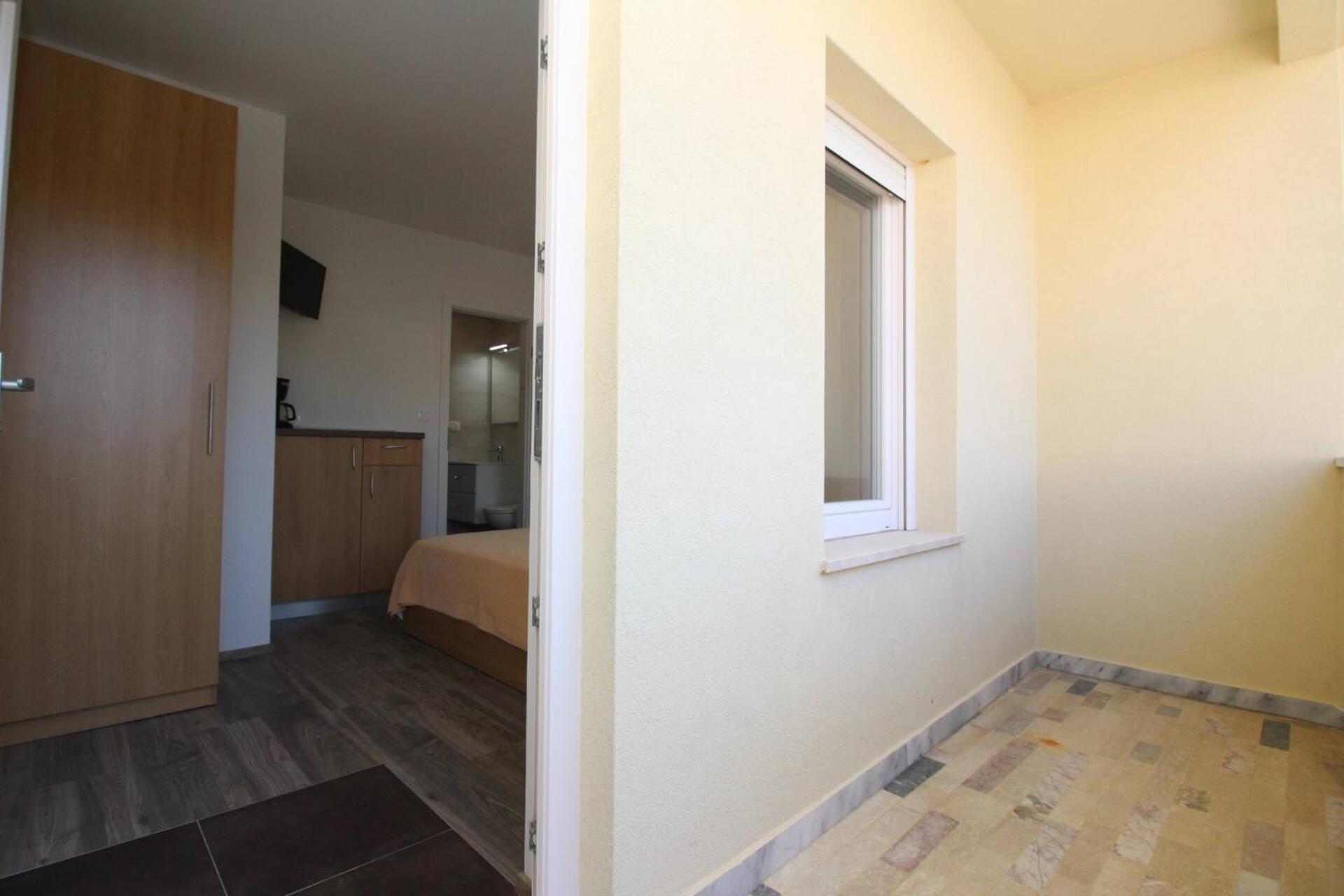 באסקה Apartments & Rooms Dekanic מראה חיצוני תמונה