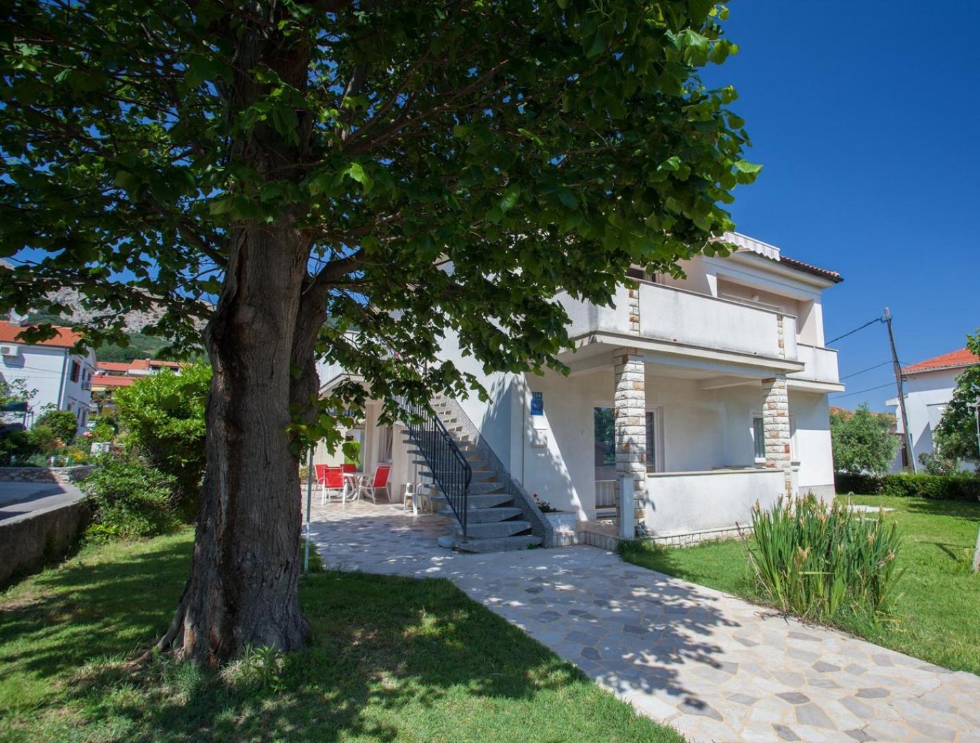 באסקה Apartments & Rooms Dekanic מראה חיצוני תמונה